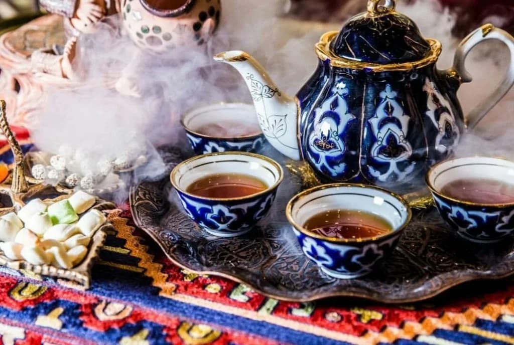 Uzbek Tea Culture: Sacred Rituals & Green Tea Traditions