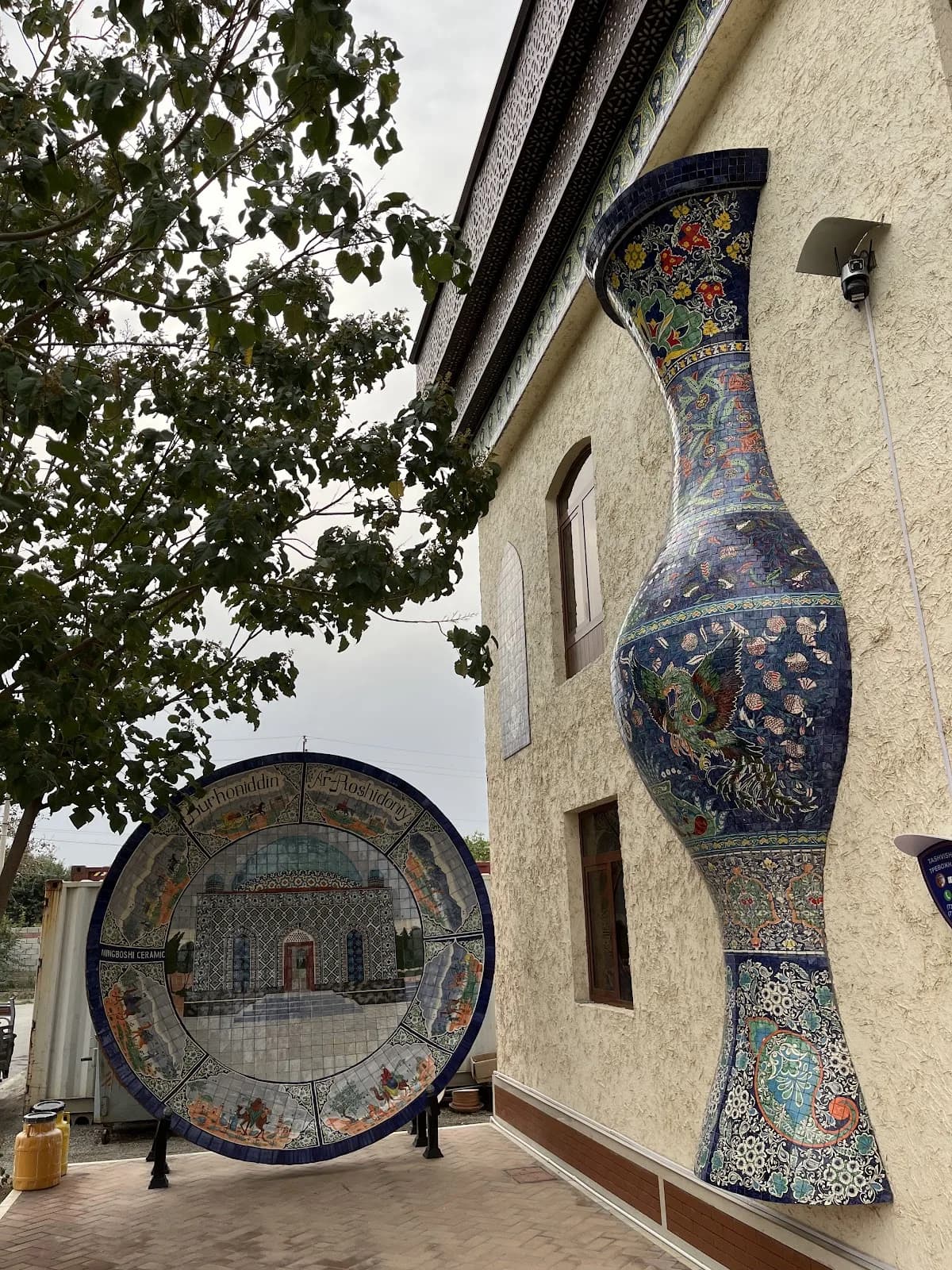 The Blue of Rishtan: How One Uzbek Town Saved a Thousand-Year Pottery Tradition
