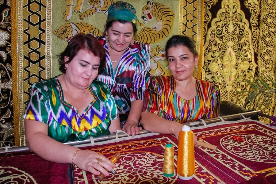Bukhara: Gold Zardozlik Embroidery Workshop and Exploration - Image 3