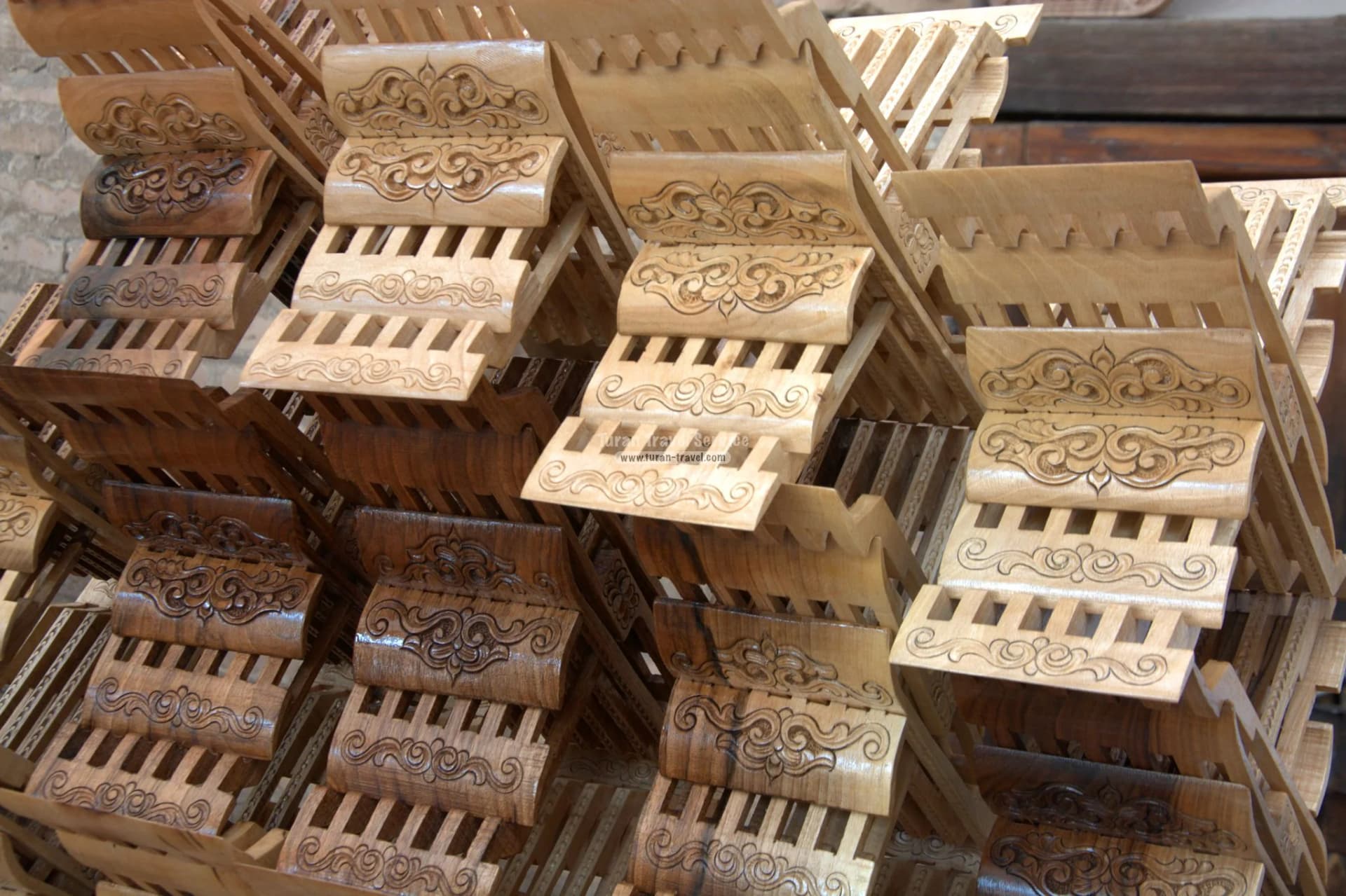 布哈拉:与世代相传大师共同学习木雕大师班 - Image 4