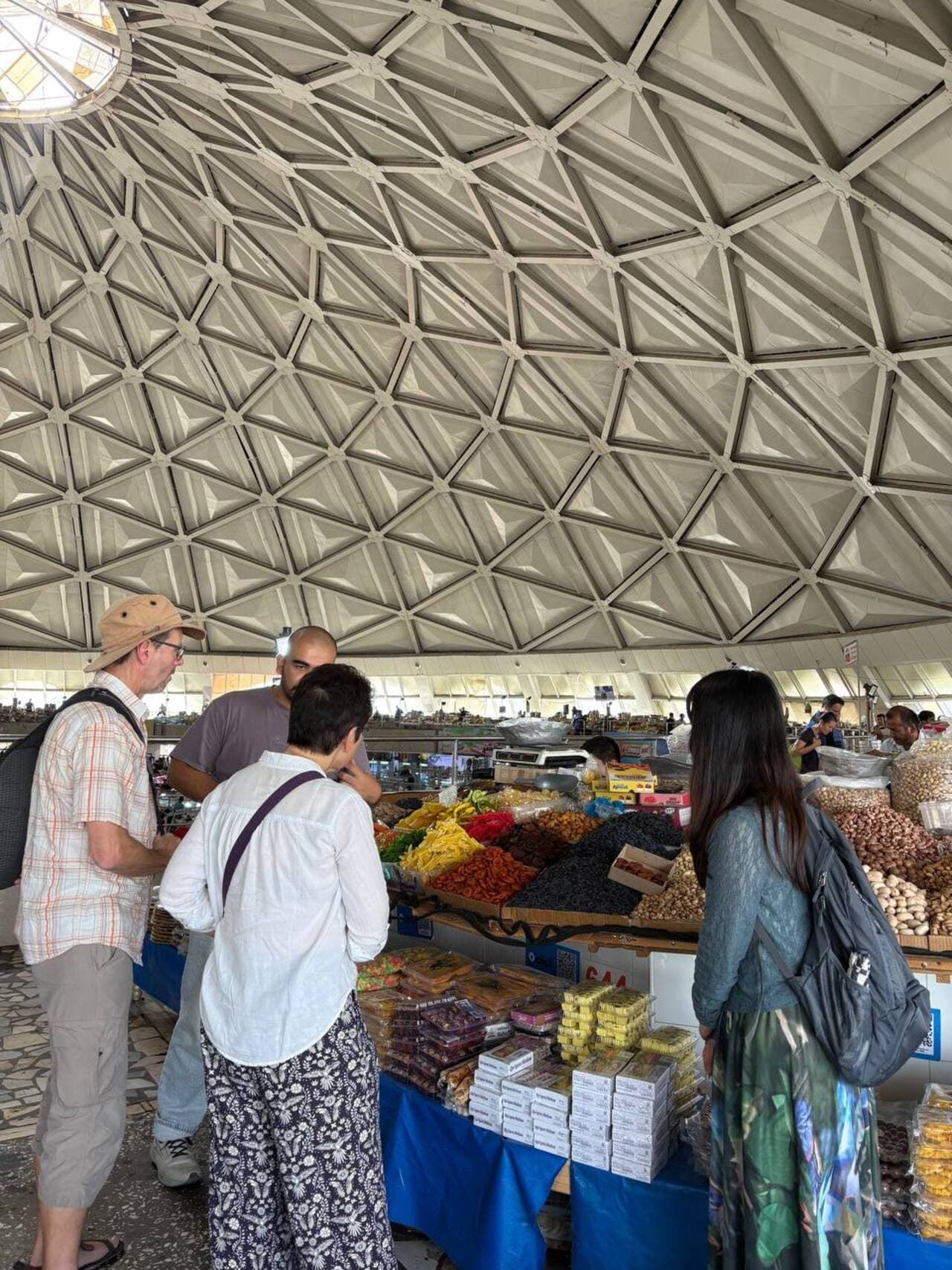 Tashkent: 4-Hour Food Tour & Metro Journey with a Guide