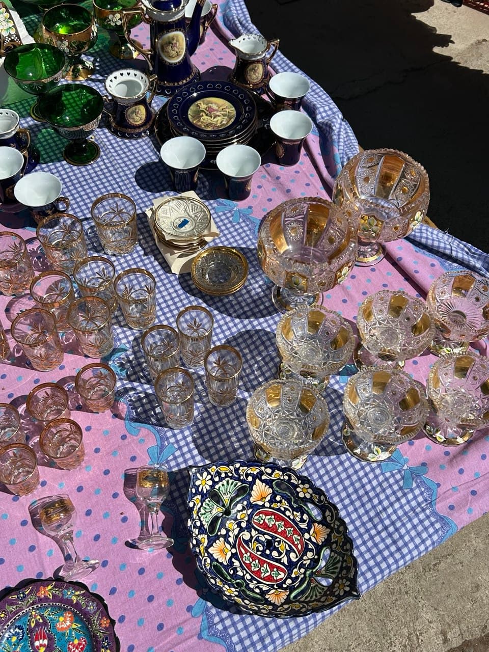 Tashkent: Yangiabad Bazaar Soviet Vintage Relics Hunt - Image 2