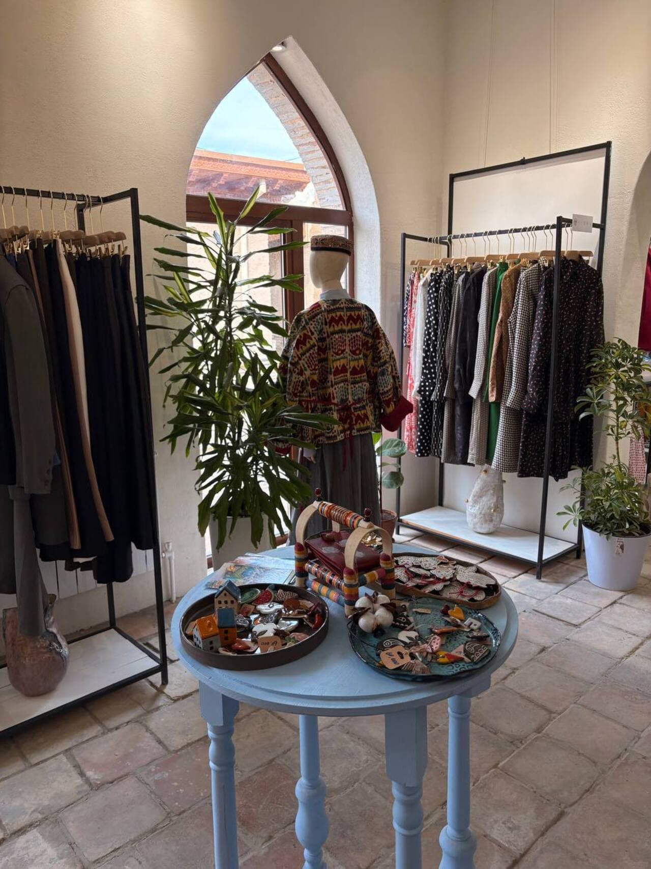 Tashkent: From Uzbek Textiles to Pottery Craft Shopping Tour - Image 4