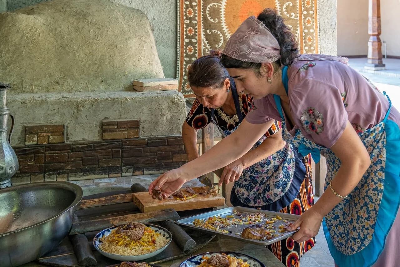 Tashkent: Uzbek Plov Cooking Workshop in a Local Home Setup - Image 2