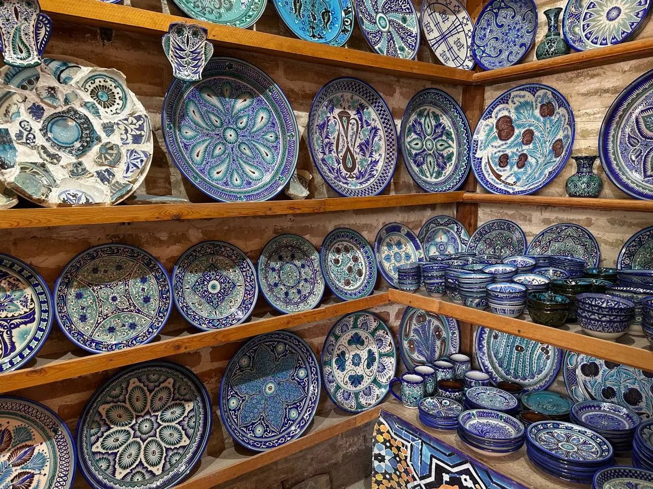 Bukhara: Old City Walk & Uzbek Ceramics Painting Workshop - Image 3